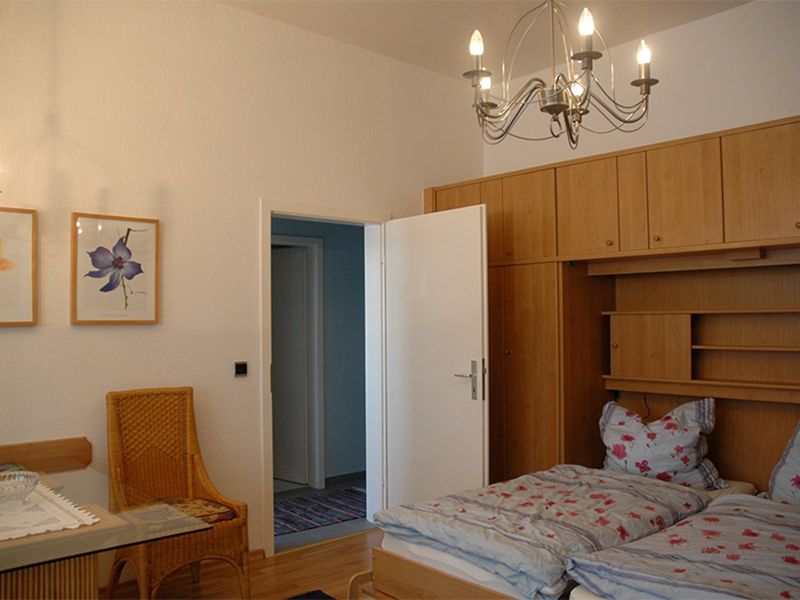 Rostock Ferienwohnungen Haus Astrid: FeWo Sturmflut (Schlafzimmer)